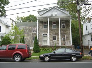 318 E 1st Ave, Roselle, NJ 07203