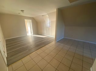 427 10th St #3, Niagara Falls, NY 14303