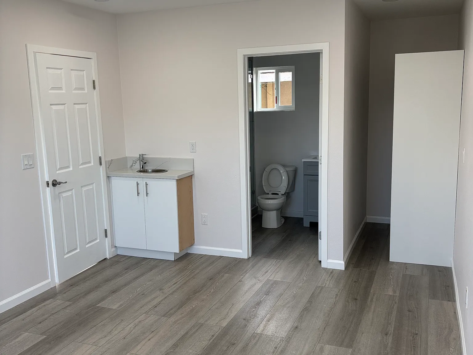 8777 San Rio Dr — Photo 3