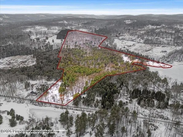 Stanley Lake Rd, Friendsville, PA 18818