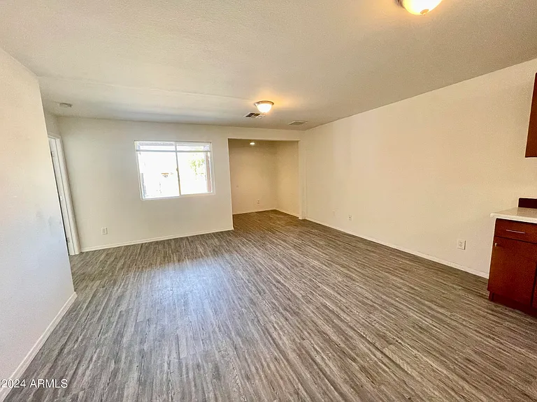 9609 N 13th St #1 — Photo 7