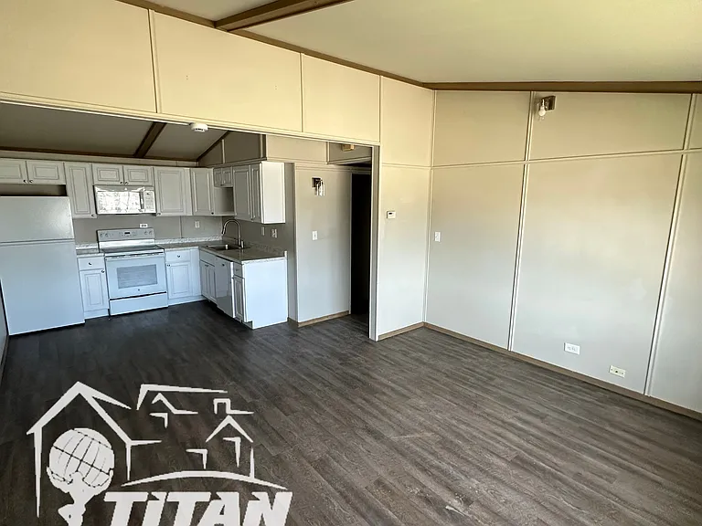1135 Moreland St #1 — Photo 1