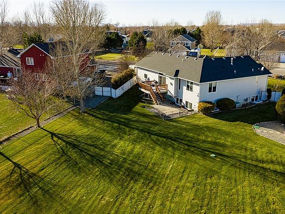 2nd image of 3511 Stone Brook Dr