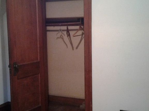 4th image of 1427 W Burleigh St