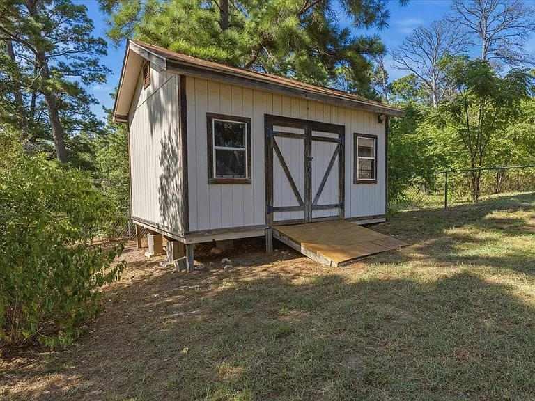 116 Lei Ct — Photo 35