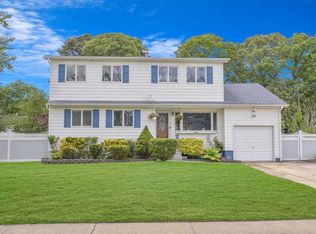 11 Tellar Dr, Islip Terrace, NY 11752