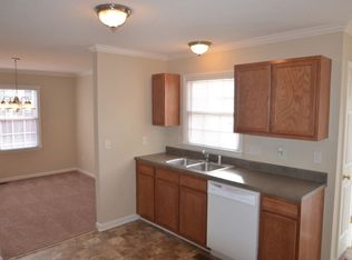 945 Shalimar Dr, Winston Salem, NC 27107