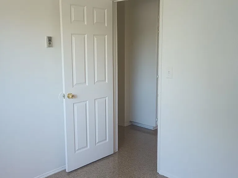 508 S Victoria Ave — Photo 25