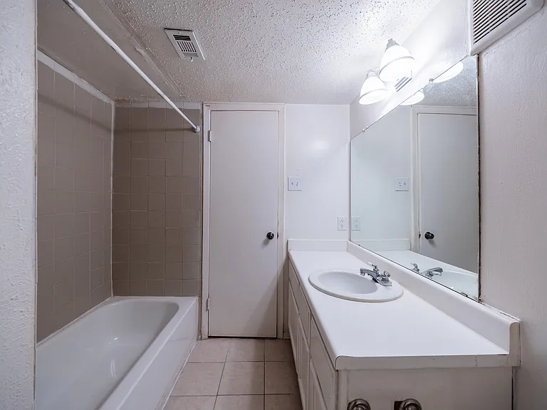 1805 W Spring Creek Pkwy #QQ1 — Photo 9
