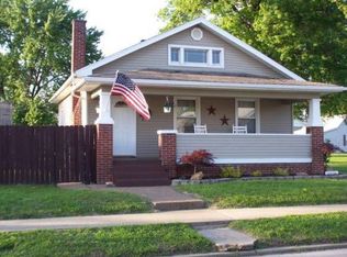 302 E Locust St, Fort Branch, IN 47648