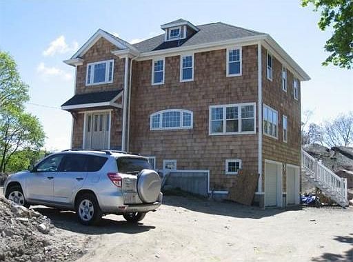 2nd image of 279 Common St #R