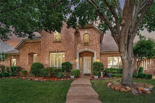 1st image of 2705 Millwood Dr