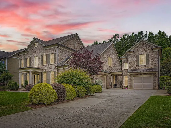 1860 Walbury Dr, Dunwoody, GA 30338