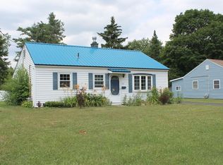 32 Oakdale Ave S, New Hartford, NY 13413