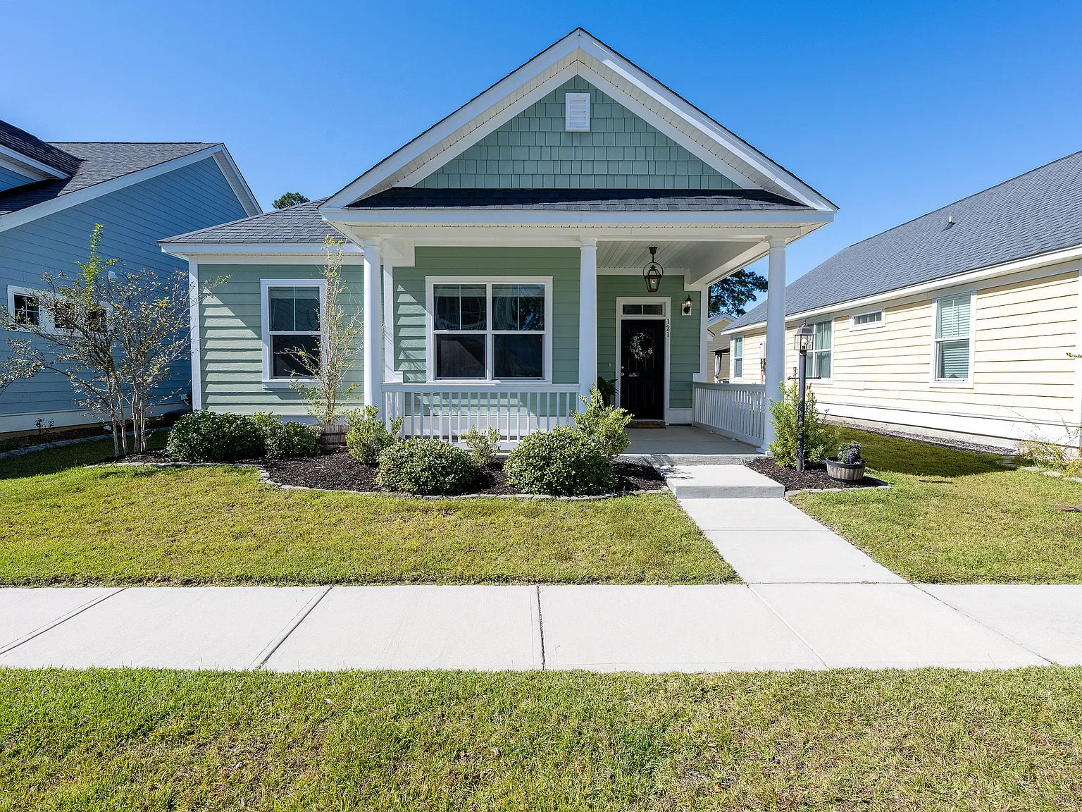 3 bed, 1336 sqft, $2,150 — Photo 1