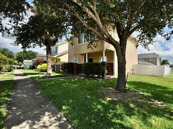2nd image of 11750 Jelicoe Dr