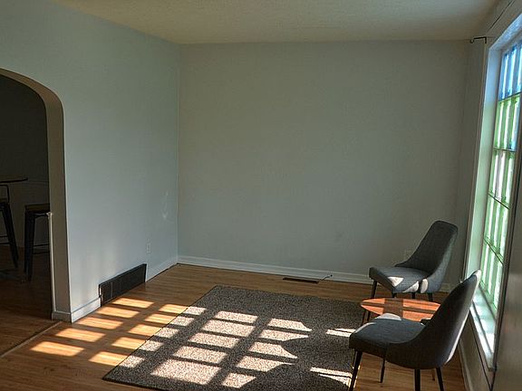 2nd image of 1543 College Ave NE