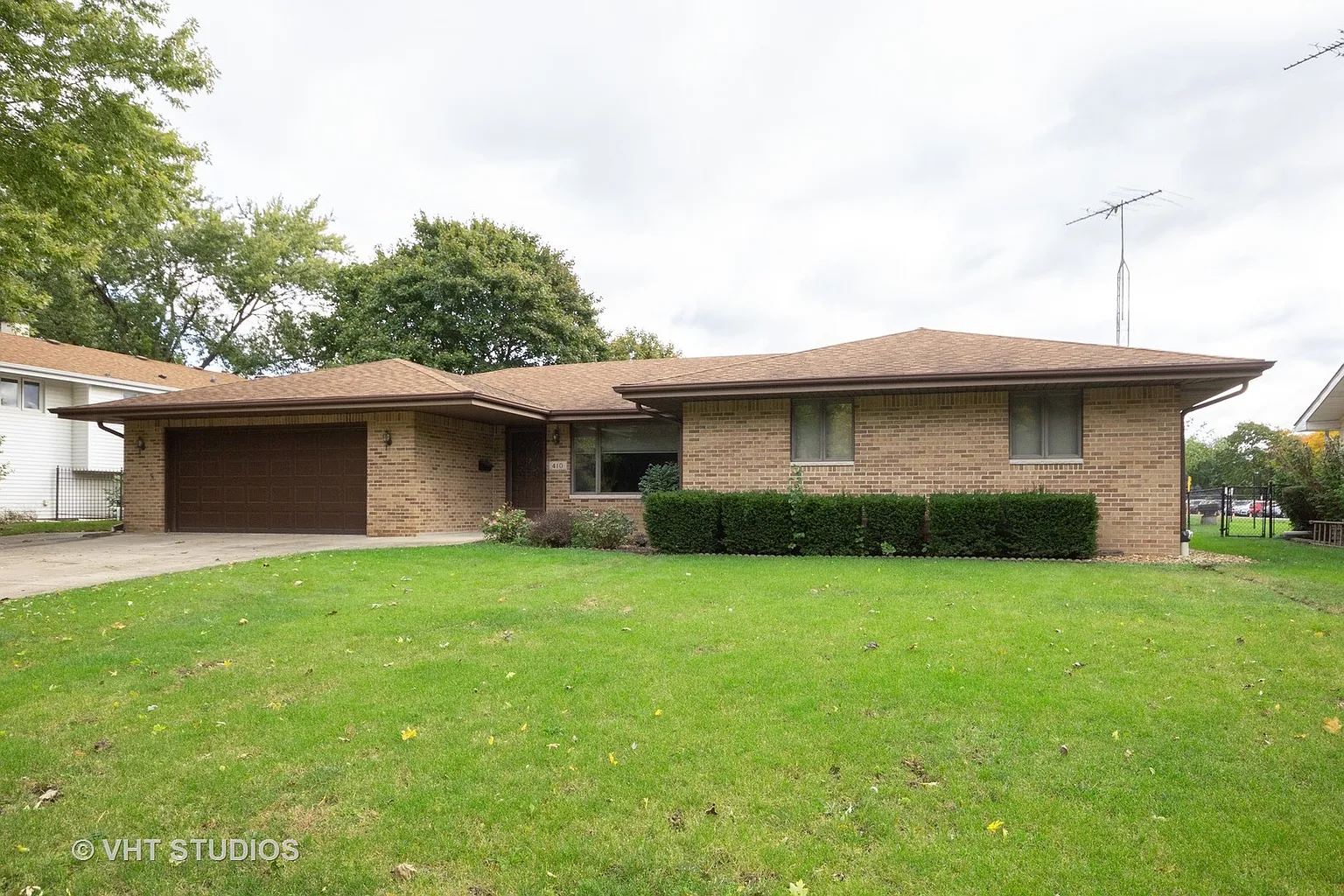 410 Apollo Dr photo 1