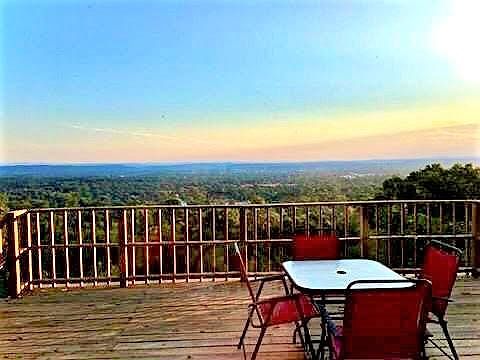 1st image of 2017 Skyline Dr