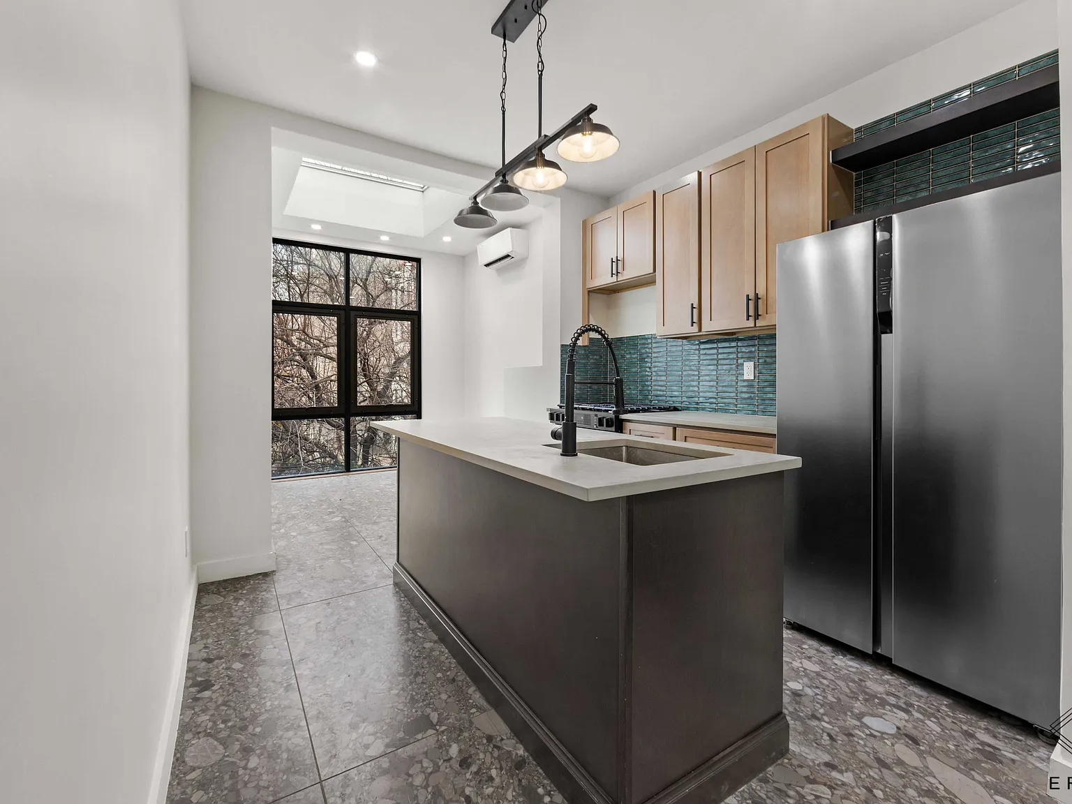 108 Marcy Avenue — Photo 2