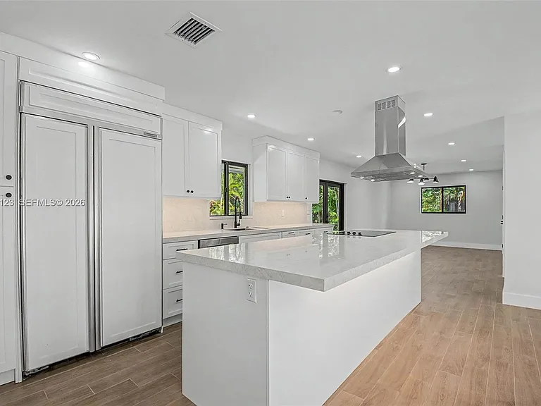 17050 SW 83rd Ave — Photo 5