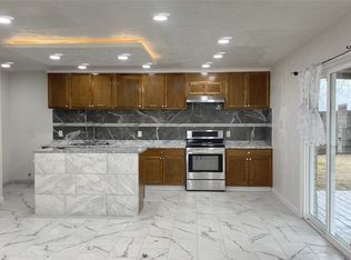 1718 Granada Dr, Arlington, TX 76014