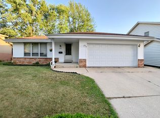 7919 W Beechwood Ave, Milwaukee, WI 53223