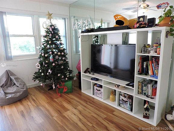 5th image of 1301 N 12th Ct APT 7B
