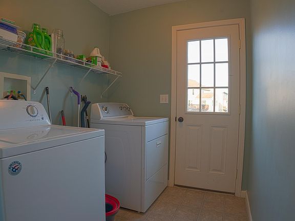 5th image of 12813 Walnut Creek Dr