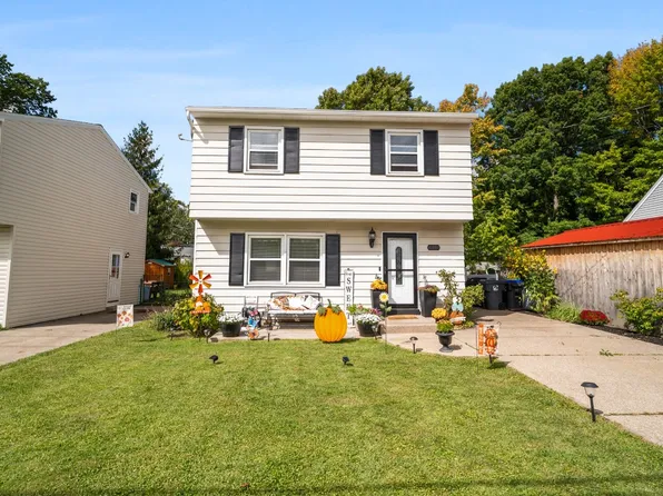 1828 Zimmerly Rd, Erie, PA 16509