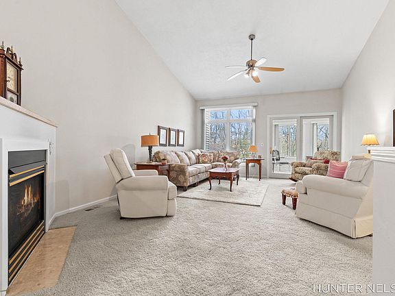 3rd image of 4357 Idlewood Dr SW