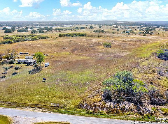 4th image of 3087 County Road 342
