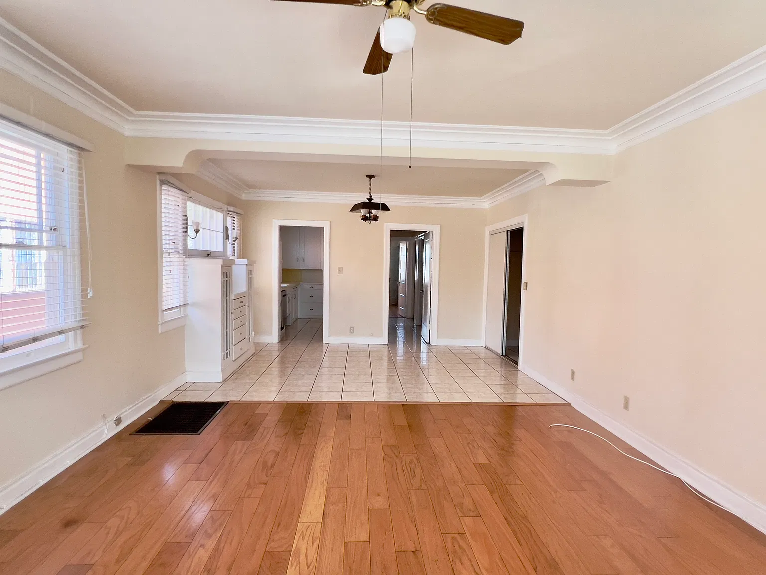1 bed, 902 sqft, $2,095 — Photo 4