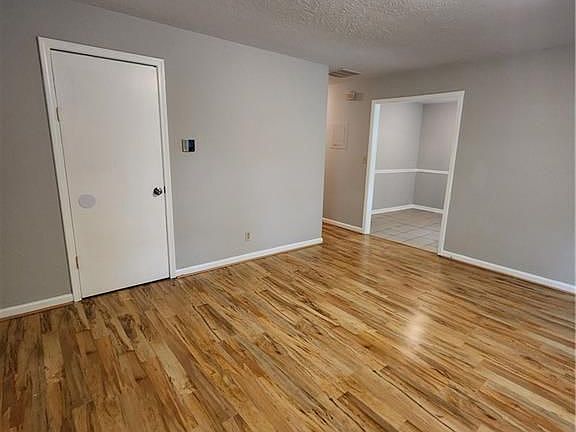 3rd image of 2010 Whitfield St SE #B
