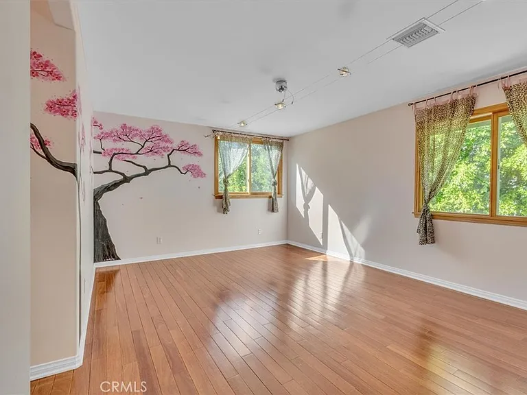 9824 Baden Ave — Photo 34