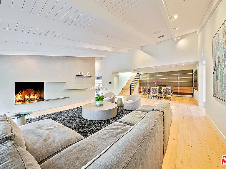 9038 Meredith Pl — Photo 11