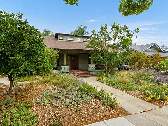 3rd image of 1728 Oxley St
