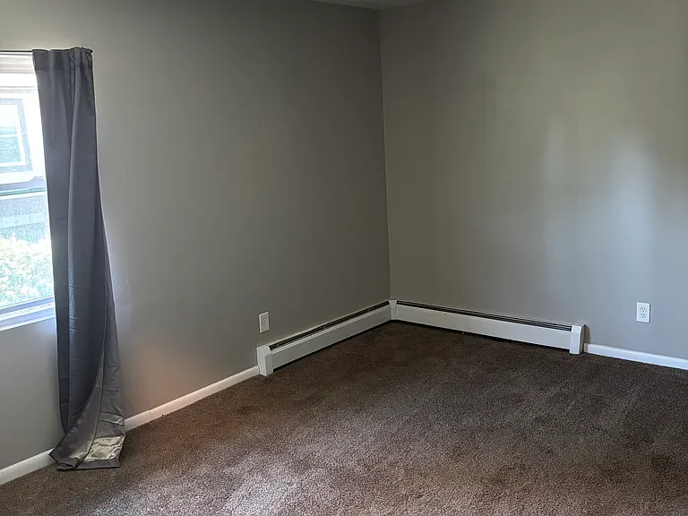 2445 Russell St #1 — Photo 10