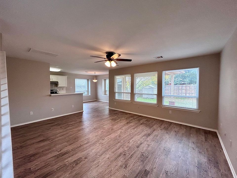 1st image of 1104 Doras Dr