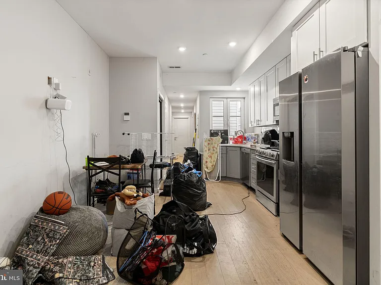 2142 W Master St #B — Photo 7