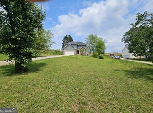 6611 Gi Gi Dr, Flowery Branch, GA 30542