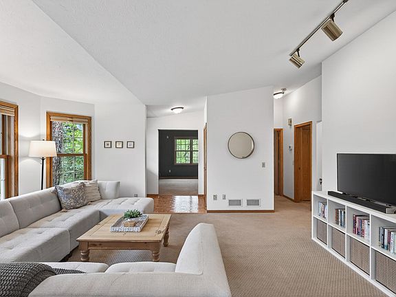 5th image of 14722 Oak Run Ln