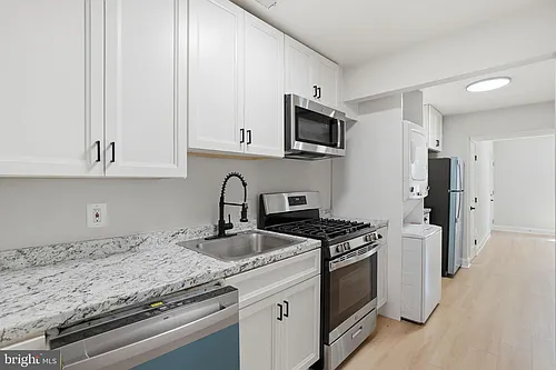 1250 Queen St NE #1 Photo 1