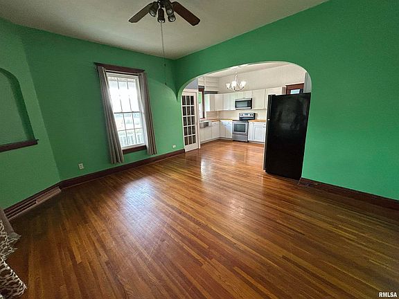 5th image of 211 S Main St