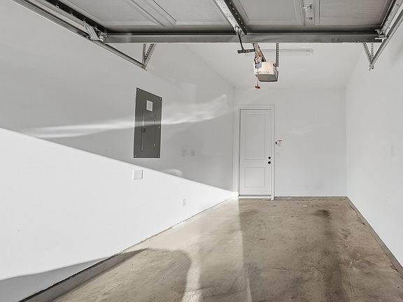 5th image of 3237 Real St #A/b