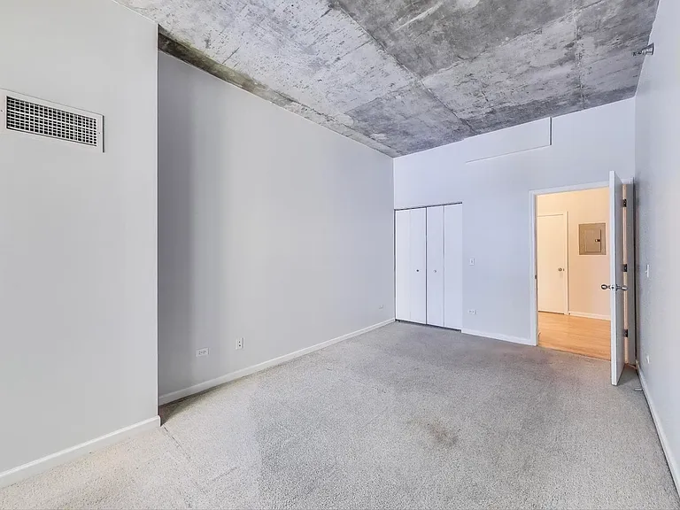 1122 W Catalpa Ave #803 — Photo 16
