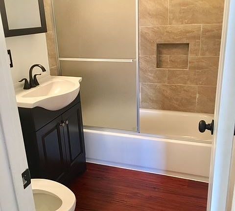 4th image of 1024 E 11th St APT 1