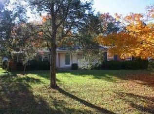 2904 Pin Oak Dr, La Grange, KY 40031
