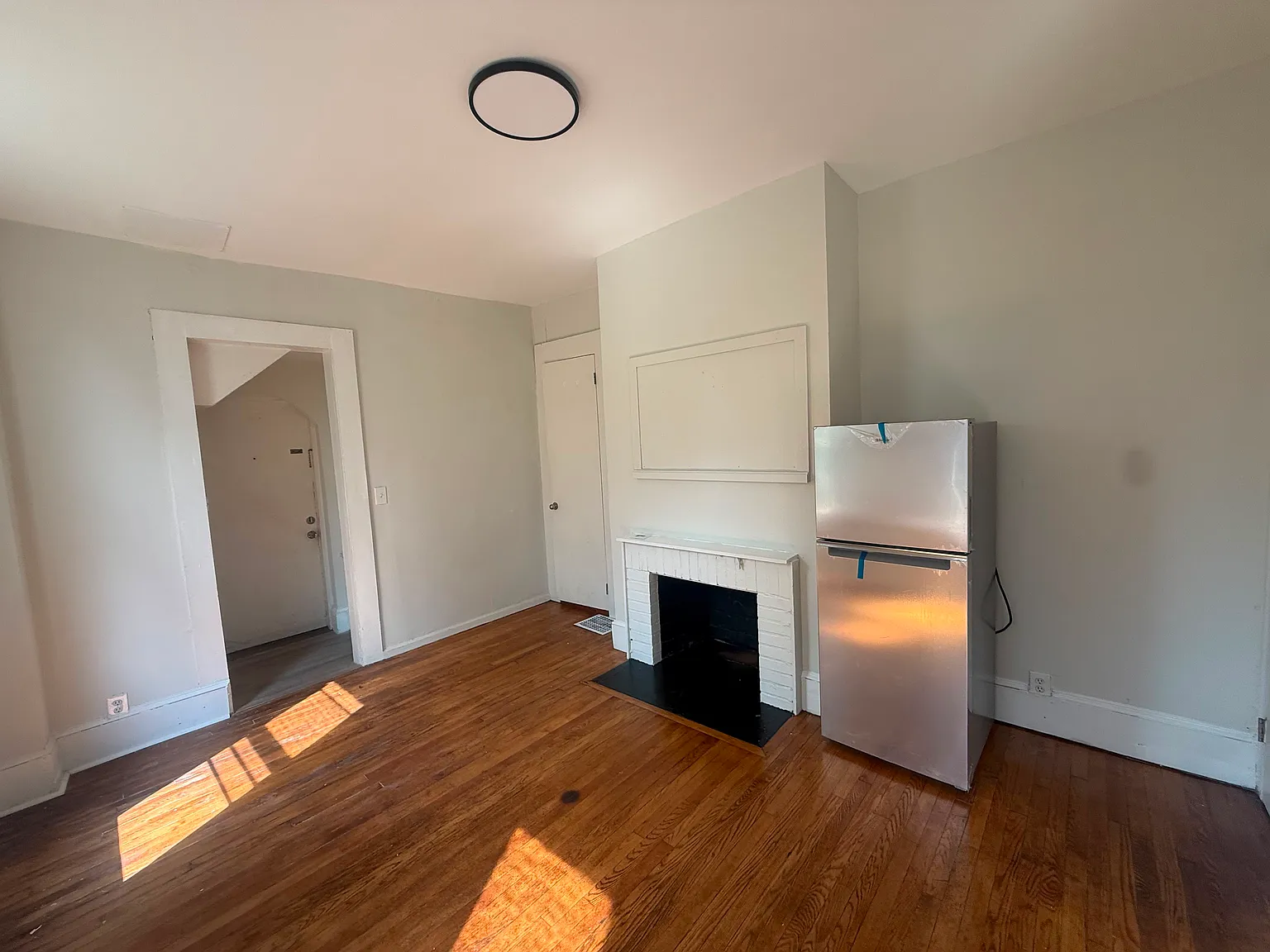Studio, $1,450 — Photo 3