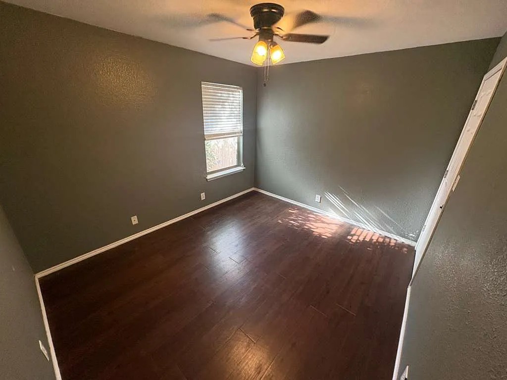 Building Photo - 307 Cordero Dr